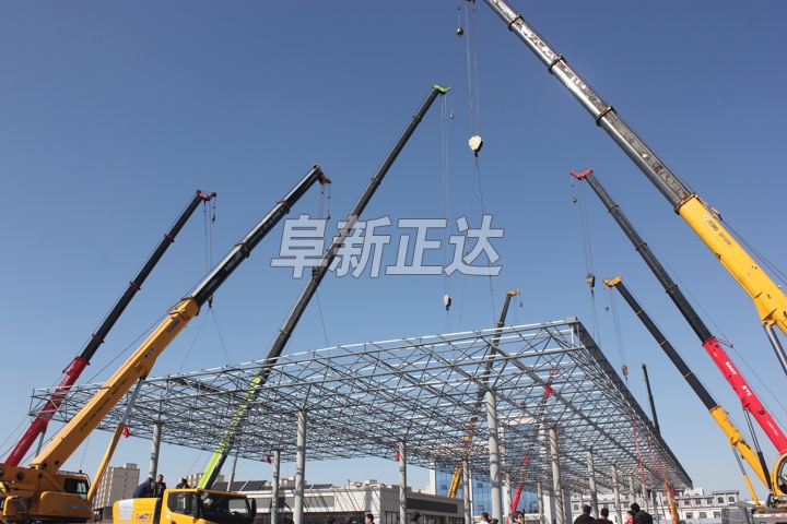 加油站鋼結(jié)構(gòu)網(wǎng)架制作安裝工程