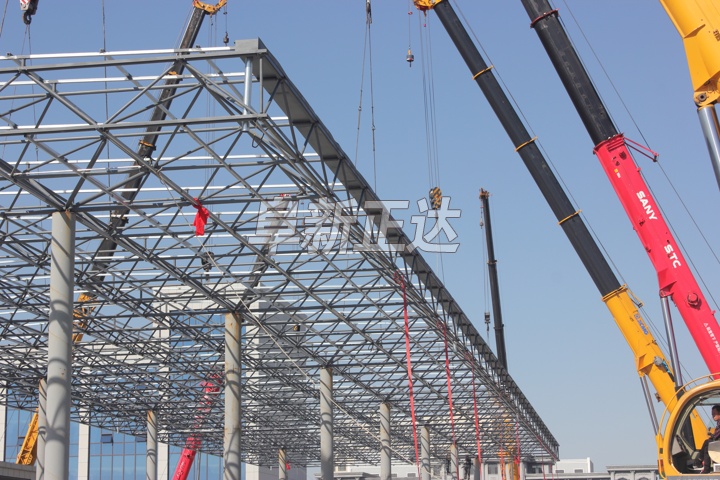 加油站鋼結(jié)構(gòu)網(wǎng)架制作安裝工程