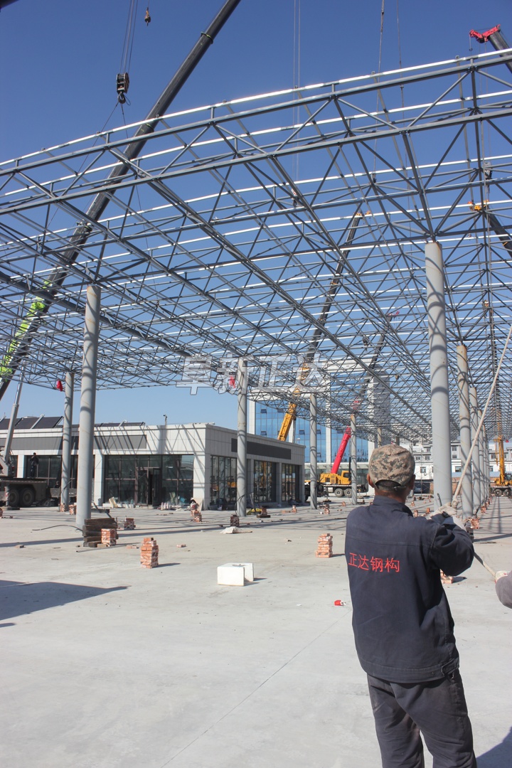 加油站鋼結(jié)構(gòu)網(wǎng)架制作安裝工程